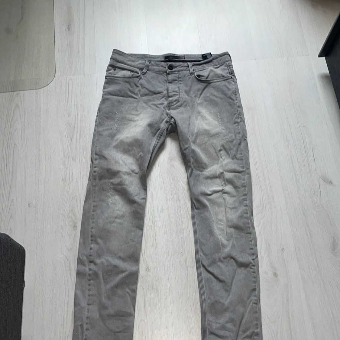 Grå jeans - 1