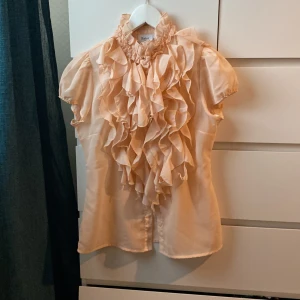 Saint Tropez - Helt ny blus som bara är testad 