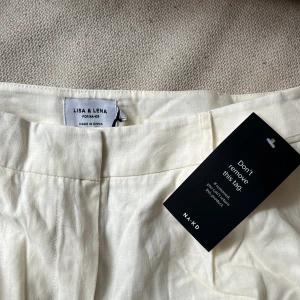 Linnébyxor - Helt nya med prislapp kvar. Från Lina och Lenas kollektion tillsammans med NAKD. Passar S-M