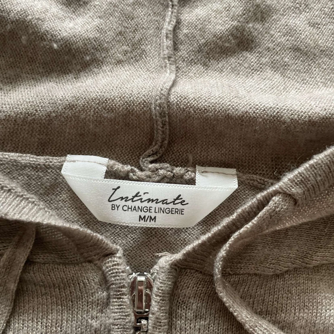 Beige hoodie med dragkedja - 3