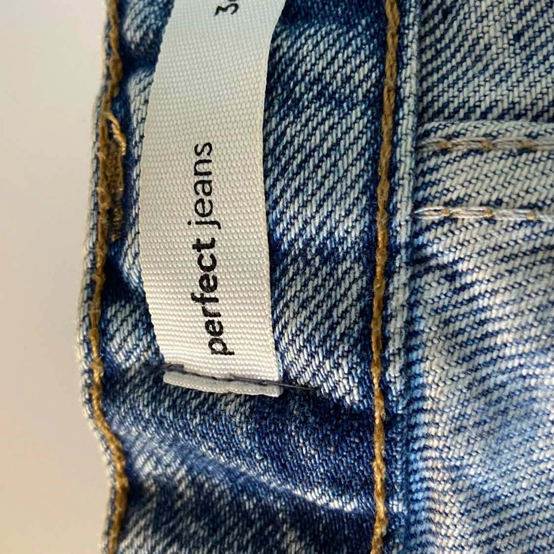 Lågmidjade blåa straight jeans från Gina Tricot - 3