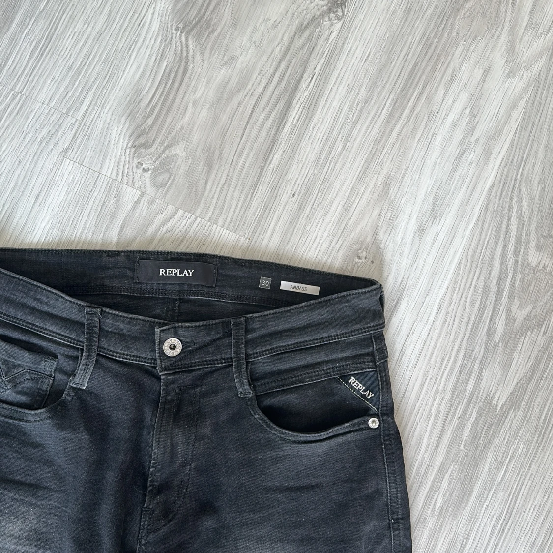 Svarta Replay Anbass jeans herr - 1