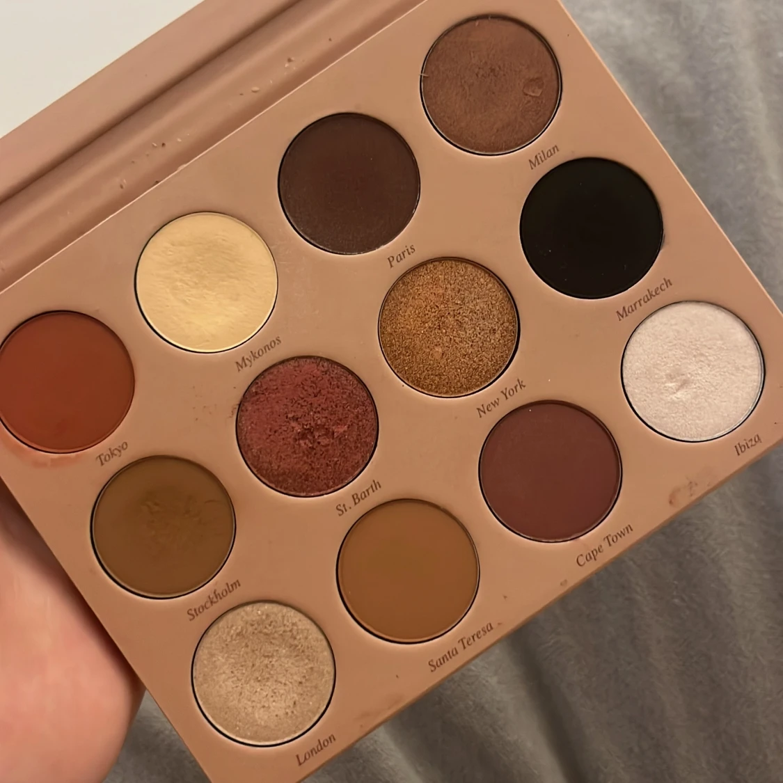 CAIA ögonskuggspalett med spegel - 1