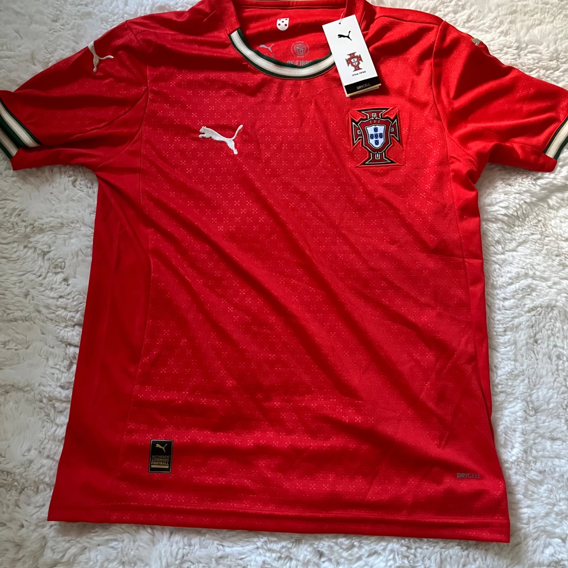 Portugal röd fotbollströja Puma 