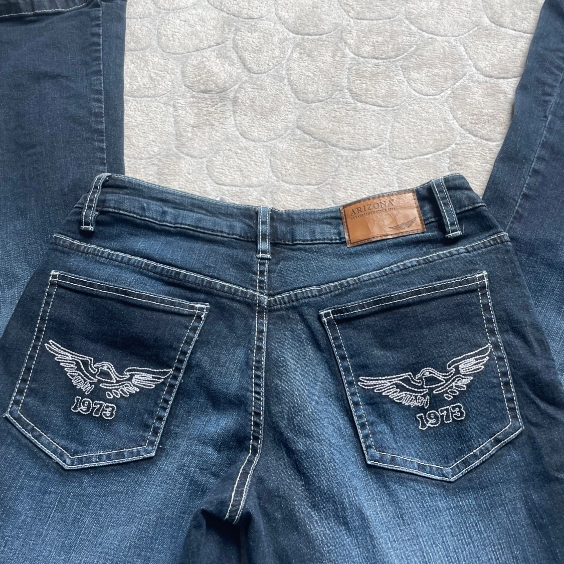 Mörkblå low bootcut jeans Arizona - 1