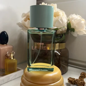 CAIA Le Ciel Eau de Parfum - Caia parfym, Le ciel 50ml, knappt använd (se bilderna)💙
