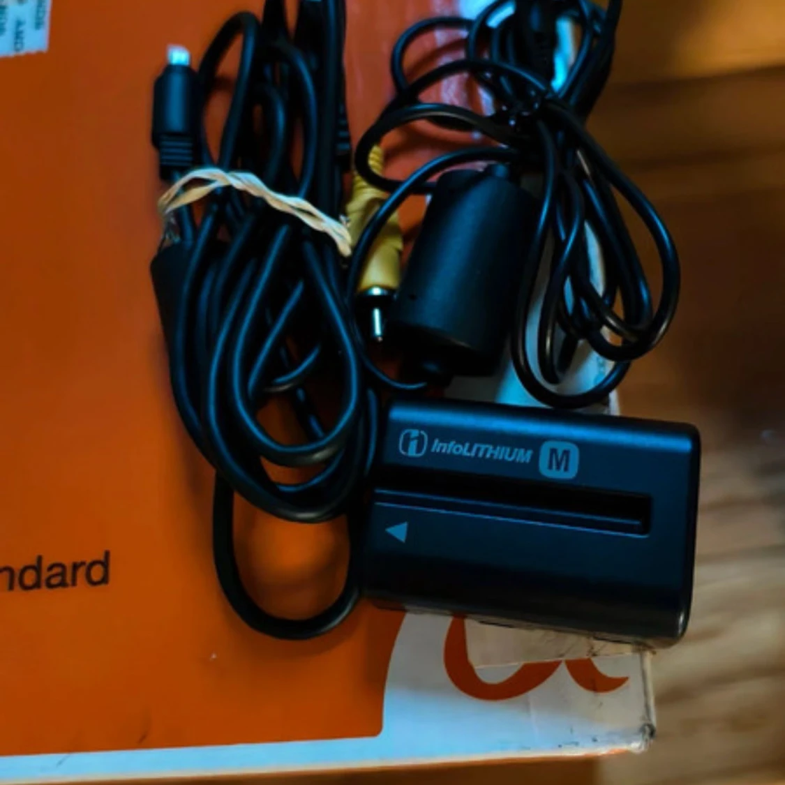 Sony alpha  α300 - 2