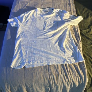 Limitato T-shirt storlek xl - Säljer min limitiato tröja eftersom att den är för stor har andvänt tröja ett fåtal gånger priset inte hugget i sten