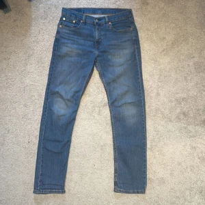 Levi’s 502 blå jeans - Regular taper modell i toppskick, inga defekter i storlek W30 L32