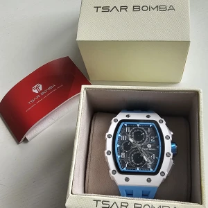 Tsar Bomba klocka - Japanese movement, 50M water resistant, Bioceramic case, sapphire glass, international 2years warranty, original box and papers. 