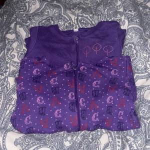 2 pyjamaser bebis - Pyjamas 