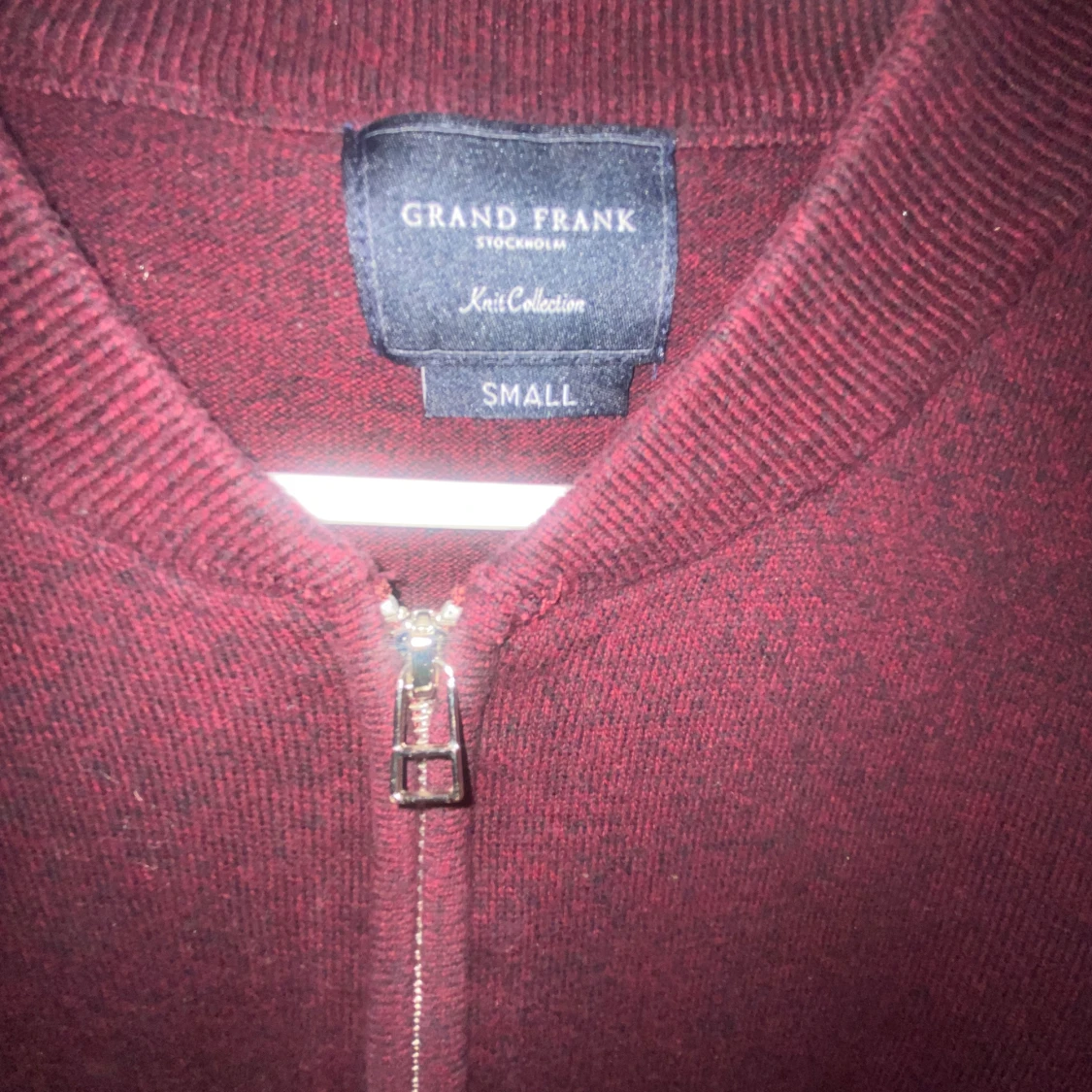 Vinröd kofta från Grand Frank