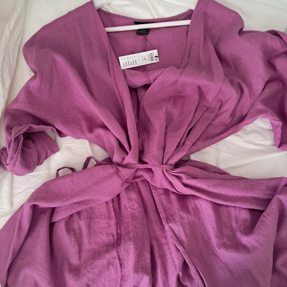 Lila omlottklänning S