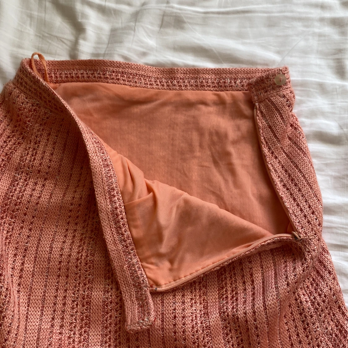 Lång stickad kjol i persikorosa - 4