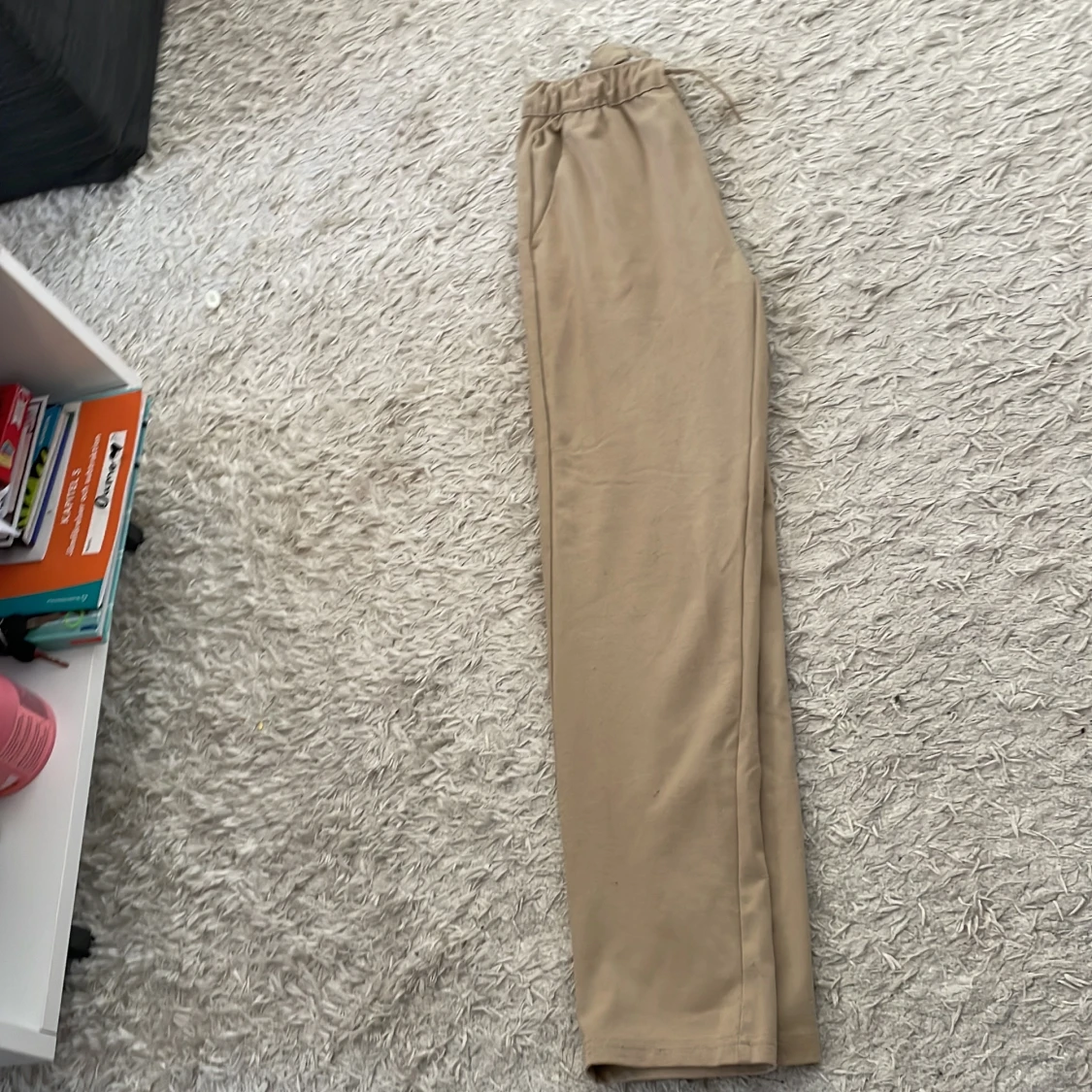 Beiga mjukisbyxor med snörning - 3