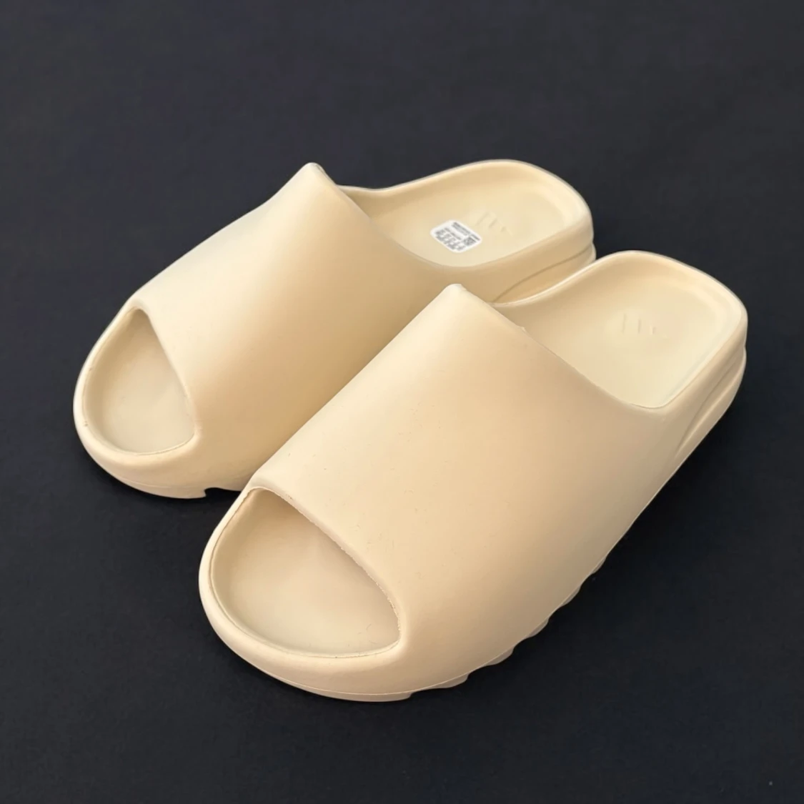 Adidas Yeezy Slide Bone 