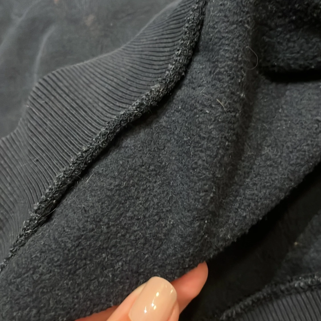 Mörkblå hoodie Peak Performance - 2