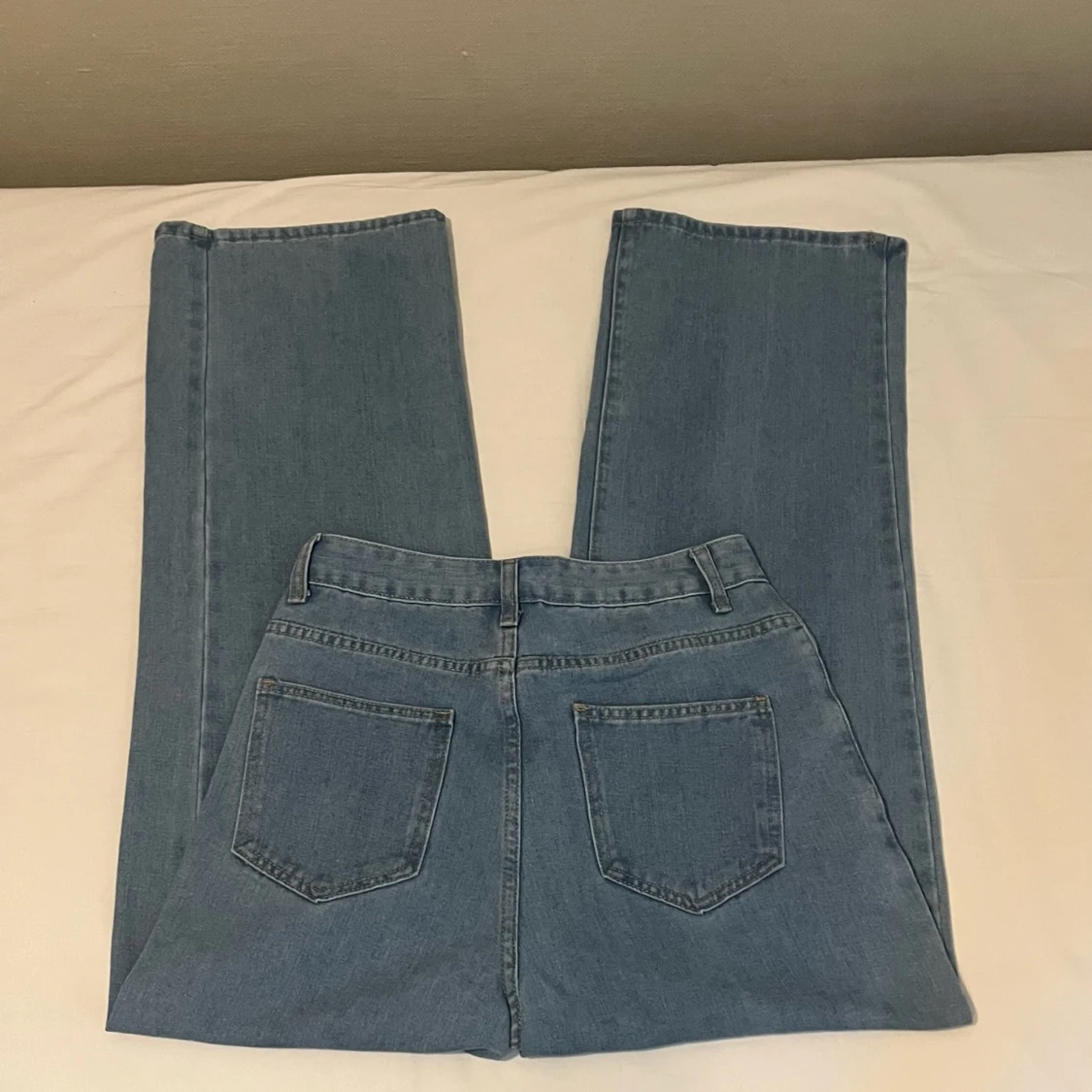 Ljusblå wide jeans med raka ben - 1