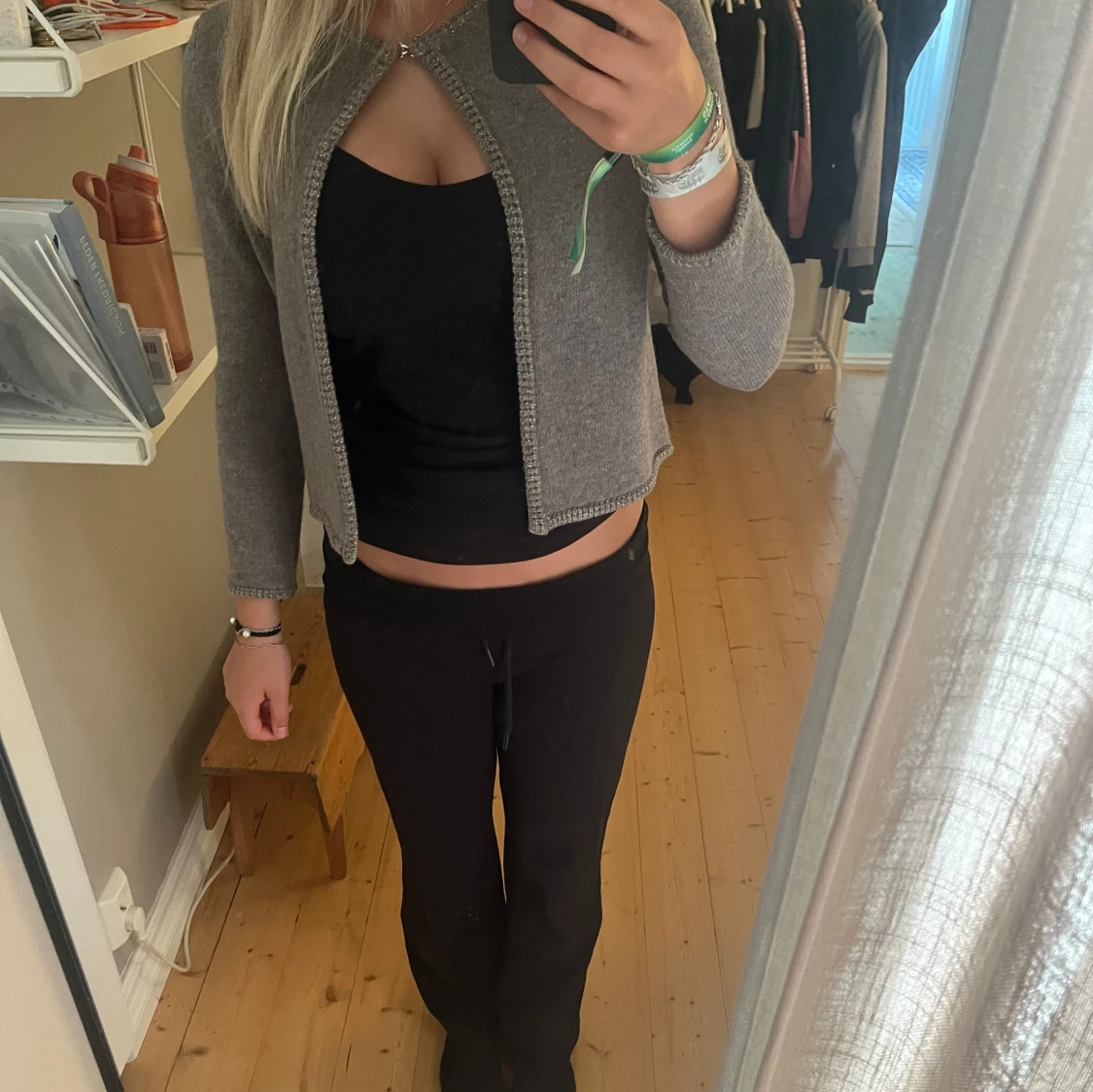 Grå kofta i ull och kashmir från Massimo Dutti - 3