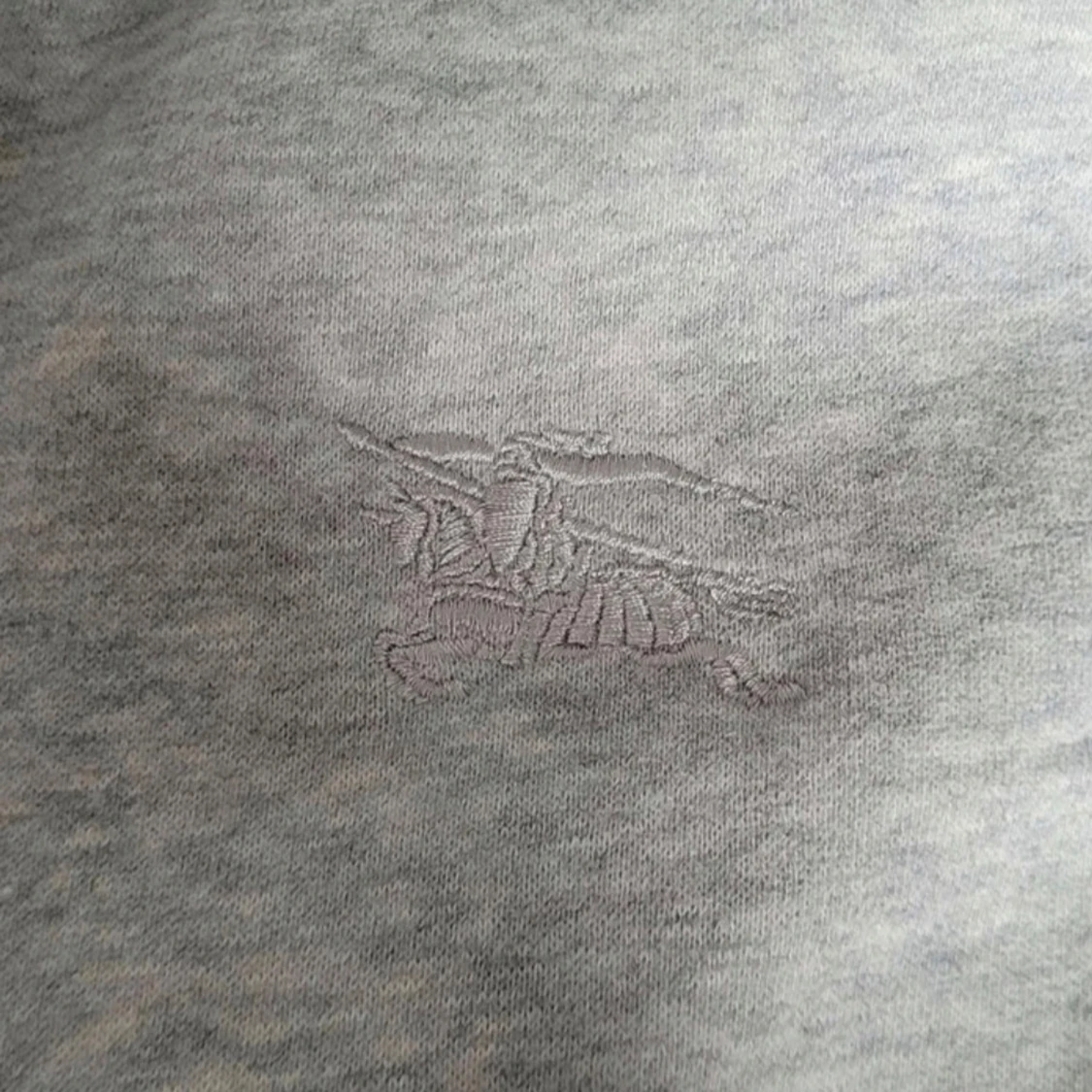 Grå hoodie från Burberry - 2