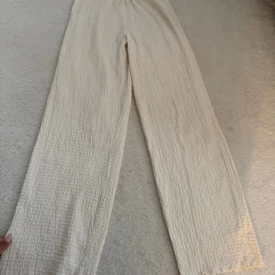 Beiga vida byxor med struktur