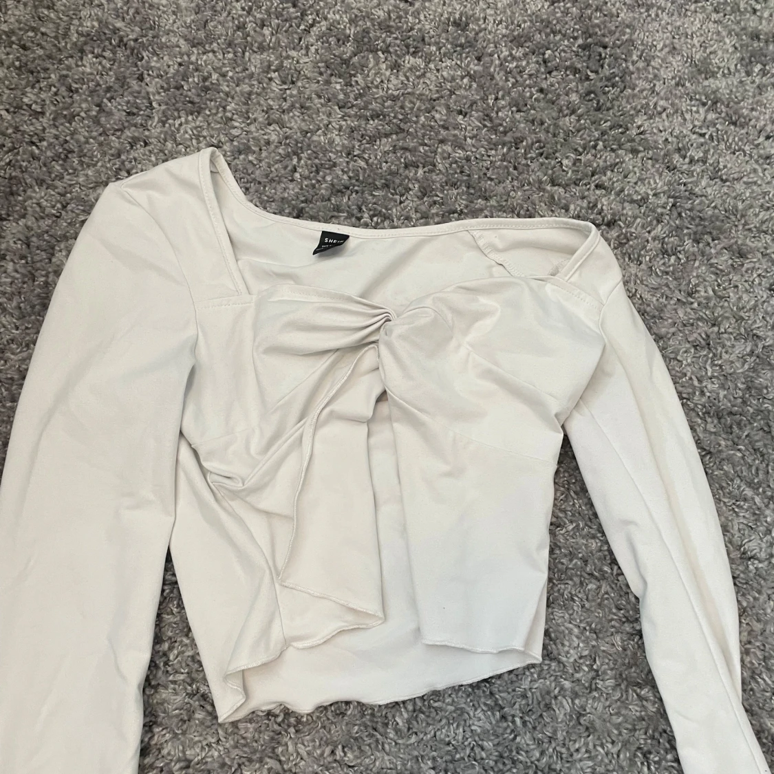 Vit långärmad croppad topp från SHEIN - 2