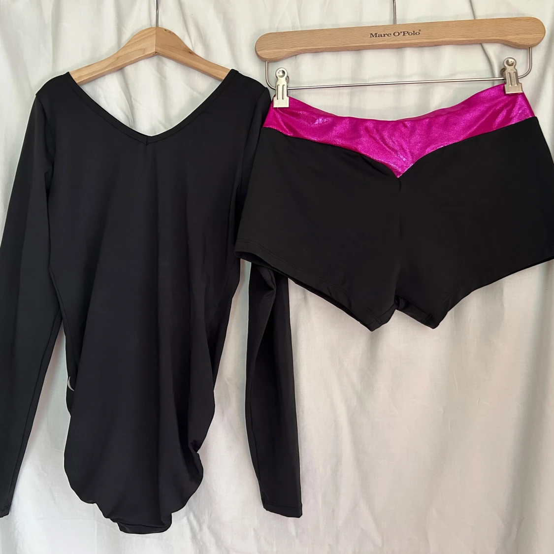 Svart och rosa gymnastikset  - 1