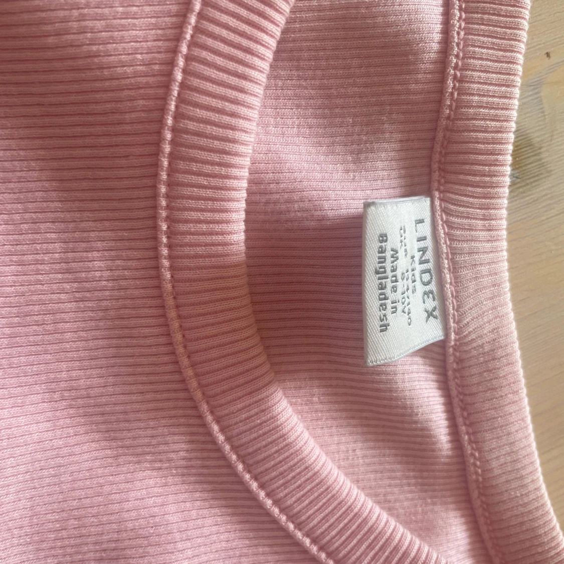 Rosa ribbad linnetopp från Lindex - 1