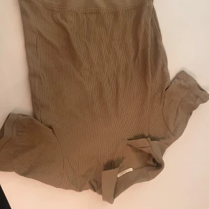 Zara Piké - Nyskick aldrig använt helt perfekt inga skador skriv för mer info perfekt under sommarn 