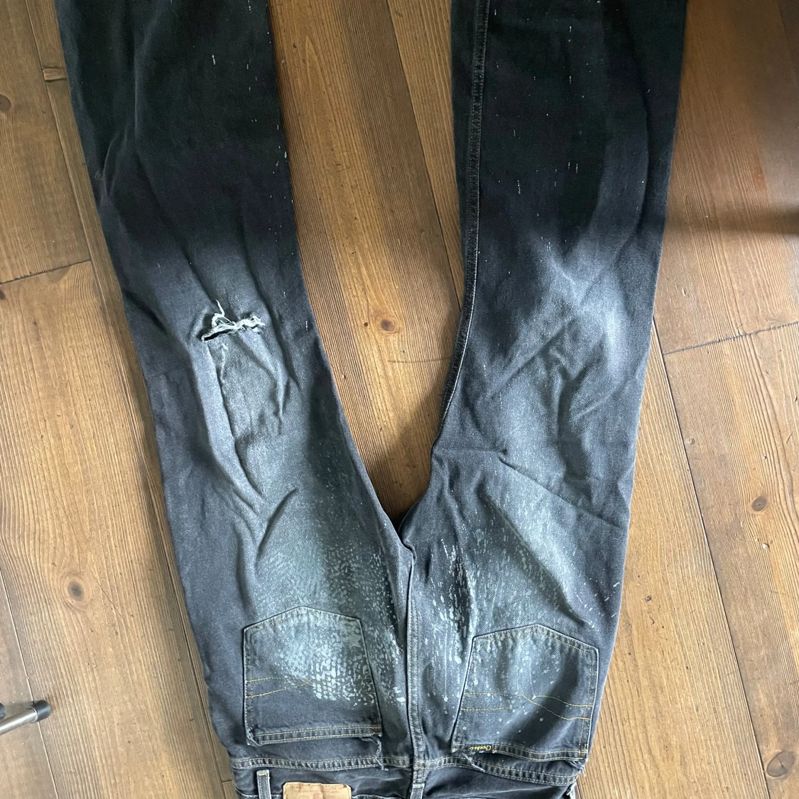 Svarta Crocker jeans med slitningar - 1