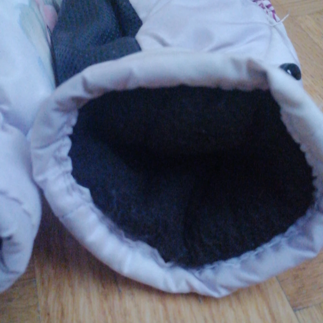 Vita vinterhandskar med motiv - 2