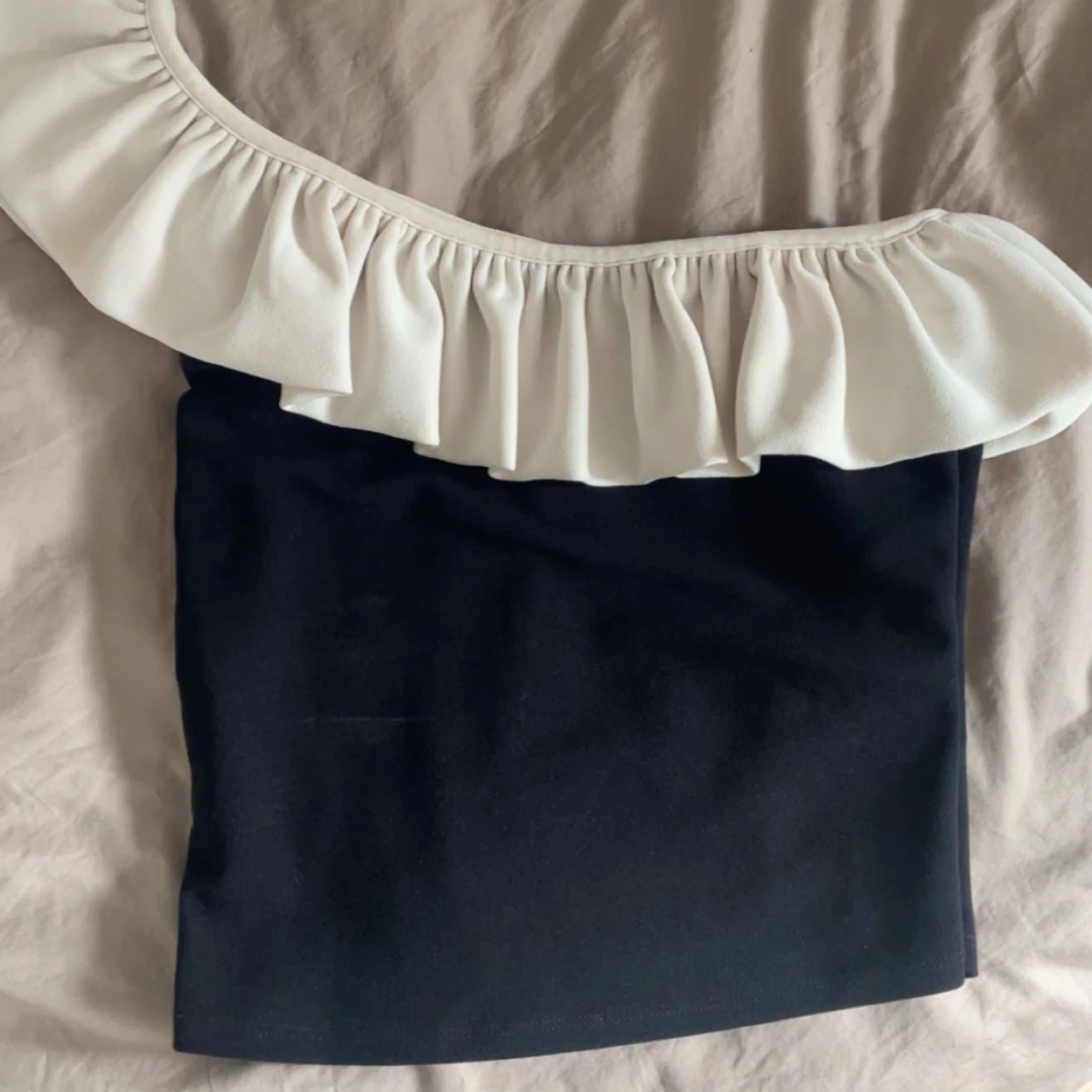 One shoulder topp  - 1