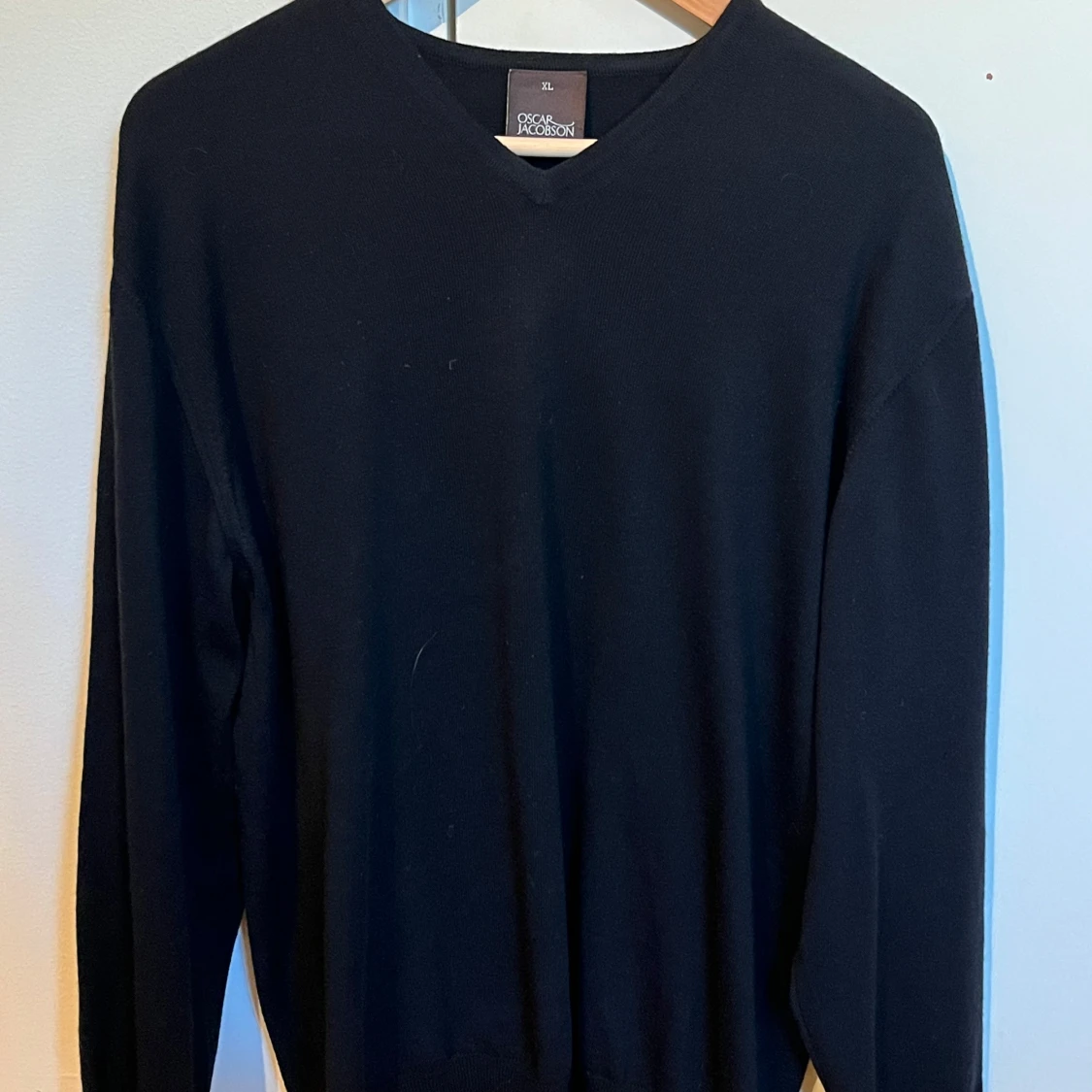 Svart tröja från Oscar Jacobson