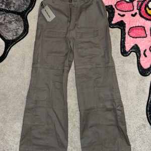 Balenciaga cargo pants  - Brand new. Authentic. Size 28~ XS. Length:104cm 
