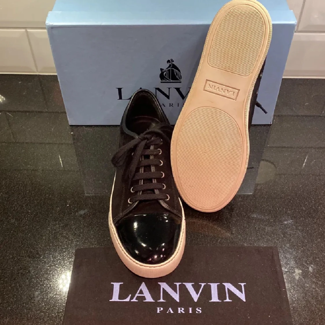 GIV3AWAY PÅ LANVINS - 1