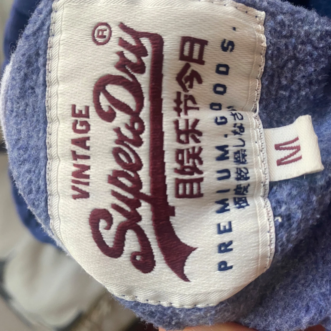 Blå hoodie från SuperDry - 3