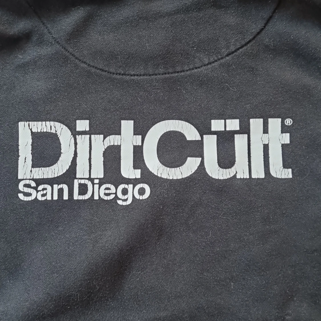 Svart hoodie från DirtCult - 3