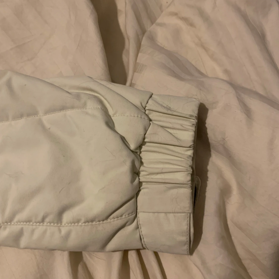 Vit pufferjacka från Fiberstone S - 4