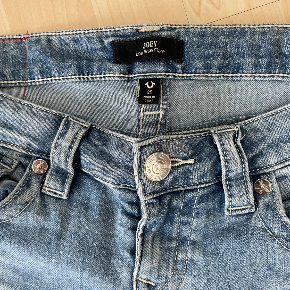 True Religion lågmidjade bootcut jeans W25 - 4