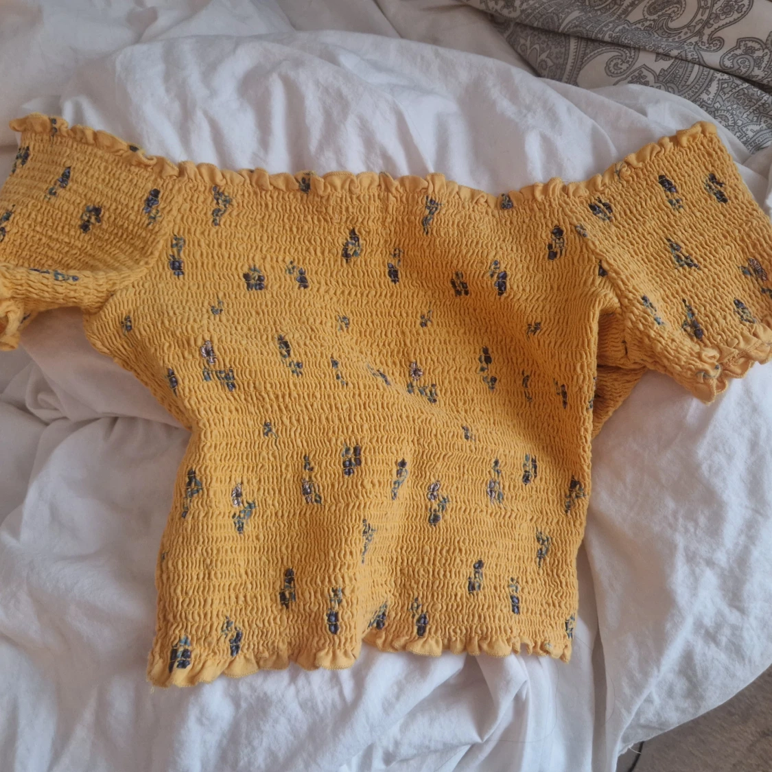 Gul blommig offshoulder topp Hollister - 3