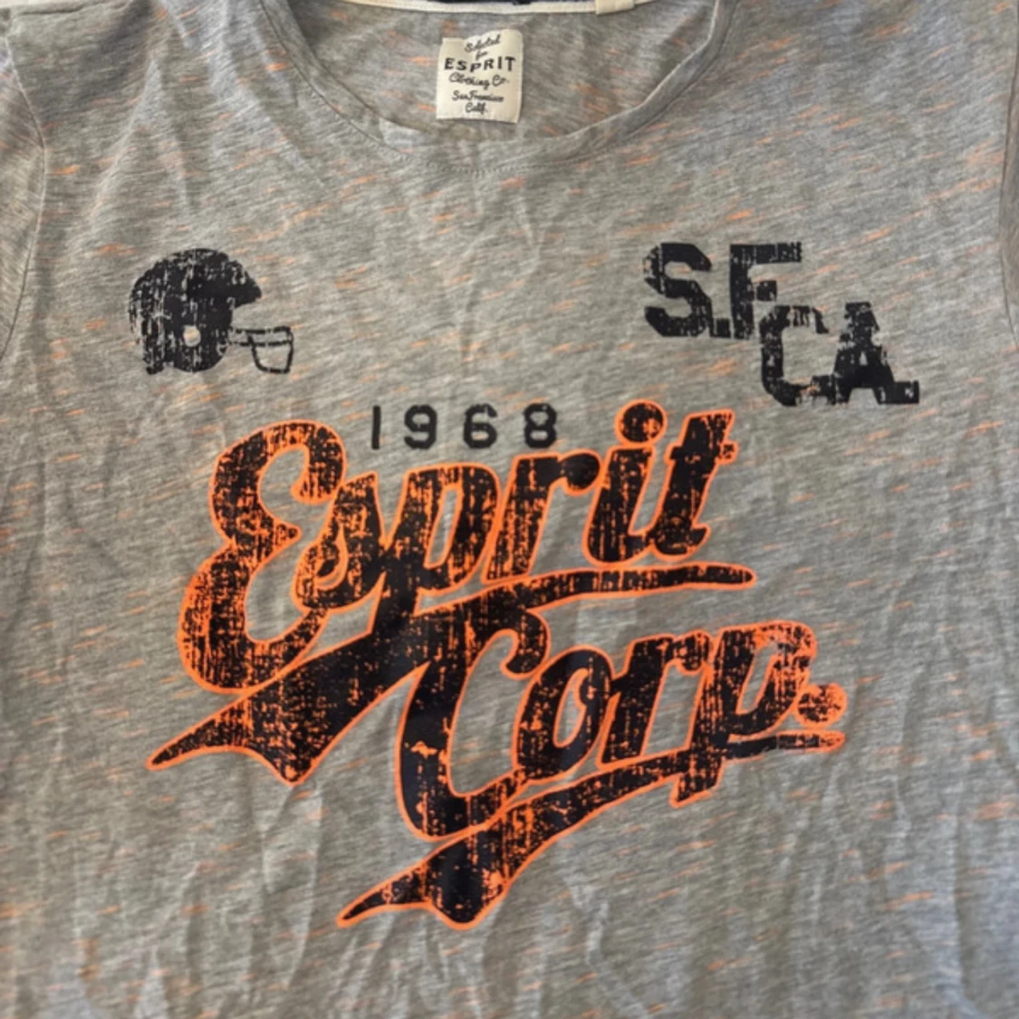 Grå Esprit t-shirt med tryck - 1