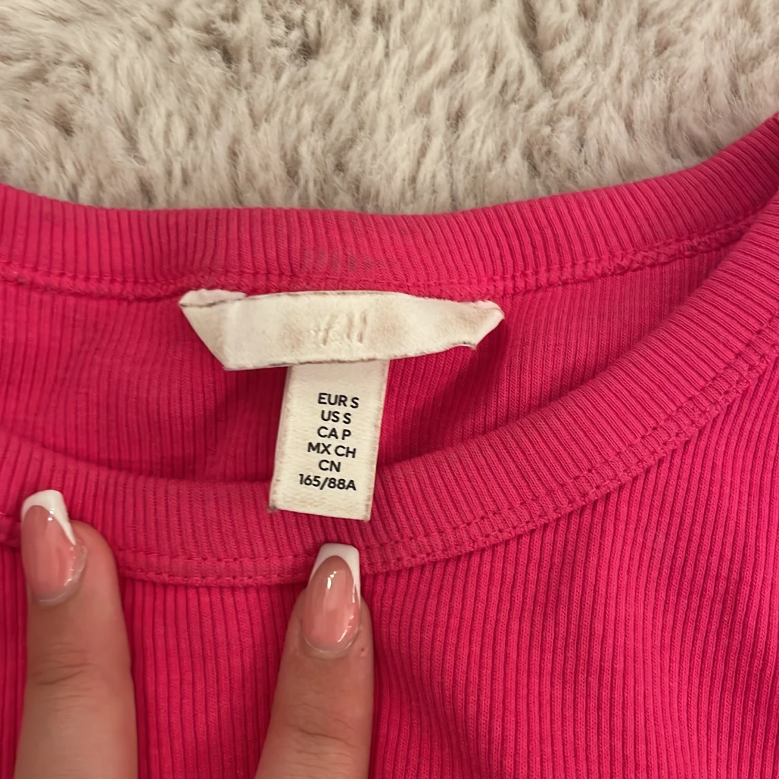 Rosa ribbad croppad linnetopp H&M - 2