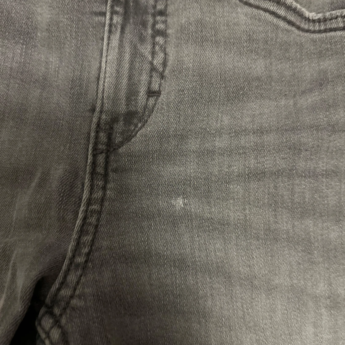 Grå jeans från Kappahl, storlek 152 - 2