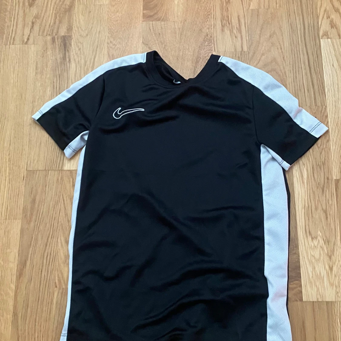 Svart Nike Dri-Fit fotbollströja M