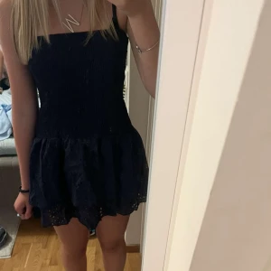 klänning  - jättesöt klänning som aldrig använts köpt utomlands 🩷🩷🩷🩷