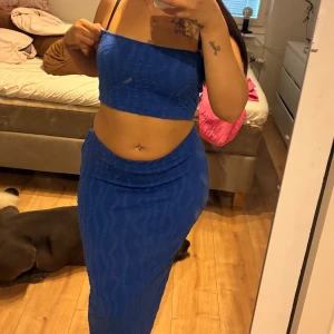 Sett - Blått sett med kjol och topp