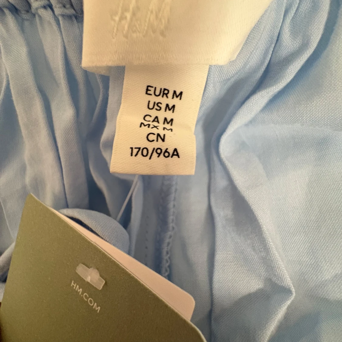 Ljusblå klänning från H&M - 1