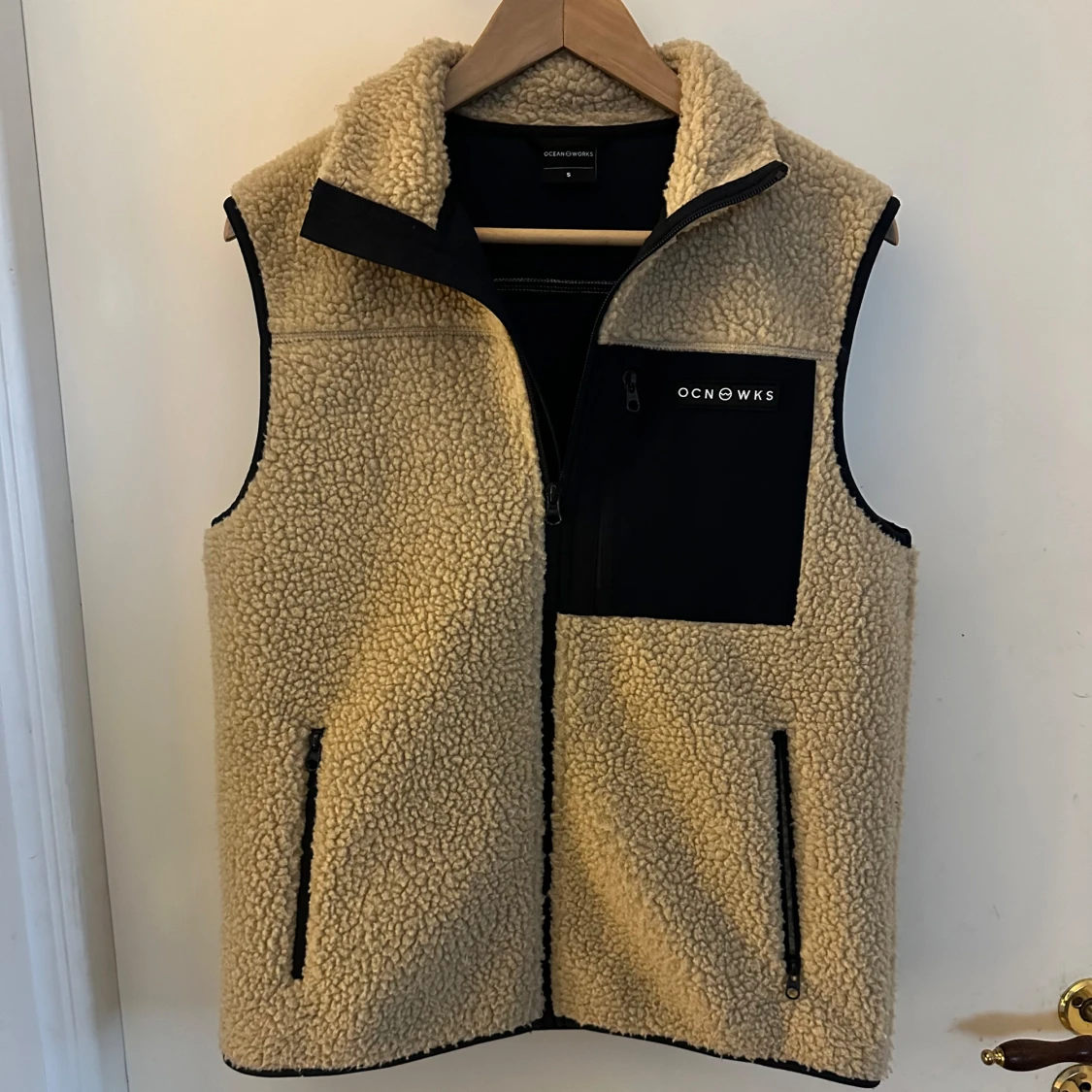 Beige fleeceväst från Ocean Works