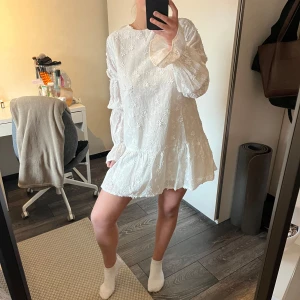 Nakd klänning - Trendig klänning från nakd som aldrig är använd!