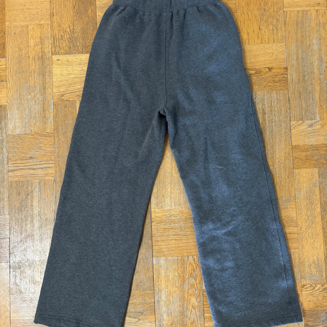 Grå mjukisbyxor från Ralph Lauren - 1